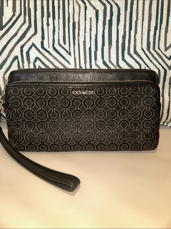 Coach Handbags - Coach Black Signature Double Zip C Wristlet with Silver Logo